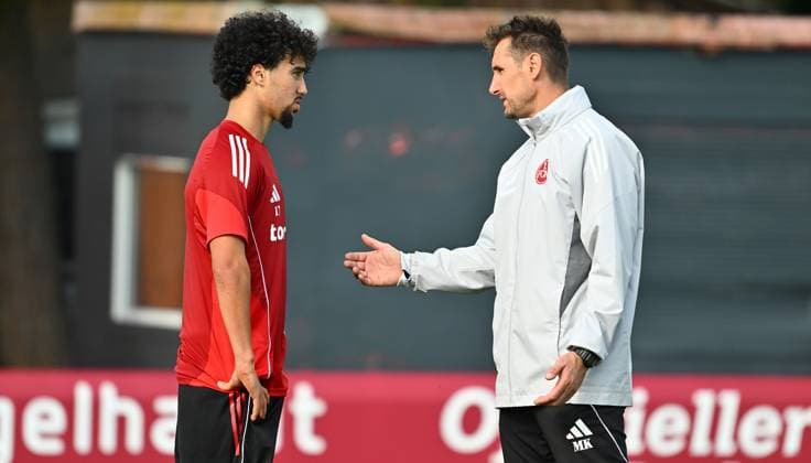 15.10.2025 - Fussball - 2. Fussball - Bundesliga - Saison 2025 2026 - 1. FC Nürnberg Nuernberg FCN ( Club ) - Training - Sportfoto Zink - xwoxzix - Ayoub Chaikhoun (17, 1. FC Nürnberg FCN ) Miroslav Miro Klose ( Trainer 1. FC Nürnberg FCN )