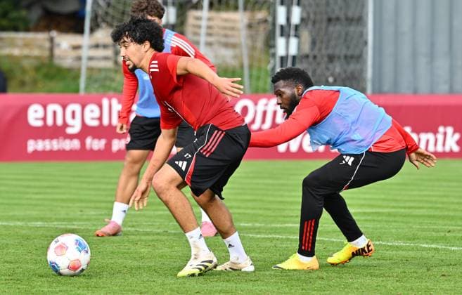 15.10.2025 - Fussball - 2. Fussball - Bundesliga - Saison 2025 2026 - 1. FC Nürnberg Nuernberg FCN ( Club ) - Training - Sportfoto Zink - xwoxzix - Ayoub Chaikhoun (17, 1. FC Nürnberg FCN ) Mickael Mickaël Biron (7, 1. FC Nürnberg FCN )