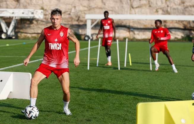 La Turbie, France - October 14, 2025: AS Monaco Football Club team training Session at the Headquarter with Russian Alexander Sergejewitsch Golowin. Alexandr, Golovin, Mandoga Media Germany AS Monaco Football Club team training at the Headquarter