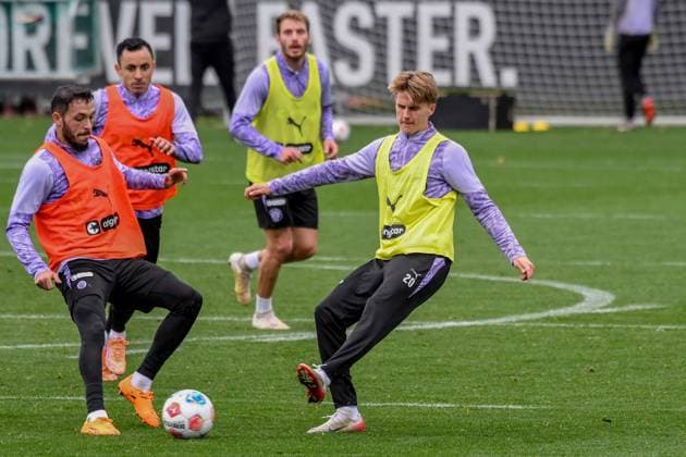 Mathias Pereira Lage Ahlstrand Erik ( Pauli ) Deutschland , Hamburg , Trainingsgelände an der Kollaustrasse , Fussball , 1. Bundesliga , Training des FC St Pauli