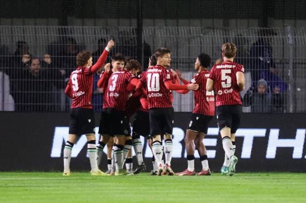 15.10.2025, Fussball, Herren, Regionalliga Nord, 8. Spieltag, BSV Kickers Emden - Hannover 96 II Torjubel Jubel zum 0:1 durch Rafael Martins Marques (25 Hannover 96 II)