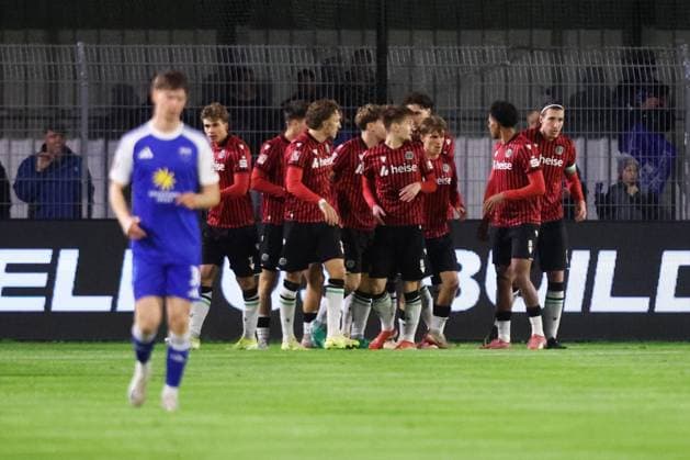15.10.2025, Fussball, Herren, Regionalliga Nord, 8. Spieltag, BSV Kickers Emden - Hannover 96 II Torjubel Jubel zum 0:1 durch Rafael Martins Marques (25 Hannover 96 II)