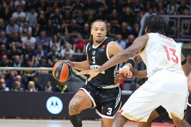 3 Carser EDWARDS Virtus Olidata Match Virtus - AS Monaco 15-10-2025 13 KEVARRIUS HAYES AS Monaco Match Virtus - AS Monaco 15-10-2025 during Virtus Bologna vs AS Monaco, Basketball Euroleague match in Bologna, Italy, October 15 2025  Copyright: xValentinoxOrsini IPAxSportx xipa-agency.netx xx IPA_66614174 IPA_Agency_IPA66614174
