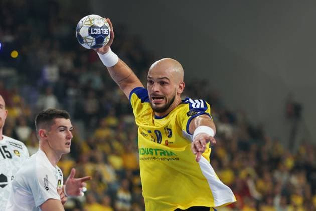 Kielce 15.10.2025 Mecz 5. kolejka Liga Mistrzow piÅ‚ka rÄ™czna mÄ™Å¼czyzn sezon 2025 2026 Men s Handball EHF Champions League season 2025 2026 match: Industria Kielce - HBC Nantes nz. Artsem Karalek Fot. Stanislaw Klepka Arena Akcji NEWSPIX.PL --- newspix.pl 
