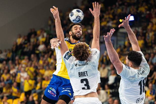KIELCE 15.10.2025 MECZ 5. KOLEJKA LIGA MISTRZOW PILKA RECZNA MEZCZYZN SEZON 2025 2026 --- MENS HALDBALL EHF CHAMPIONS LEAGUE SEASON 2025 2026 MATCH: INDUSTRIA KIELCE - HBC NANTES HASSAN KADDAH FOT. MICHAL TRZPIS 400MM.PL NEWSPIX.PL --- newspix.pl 