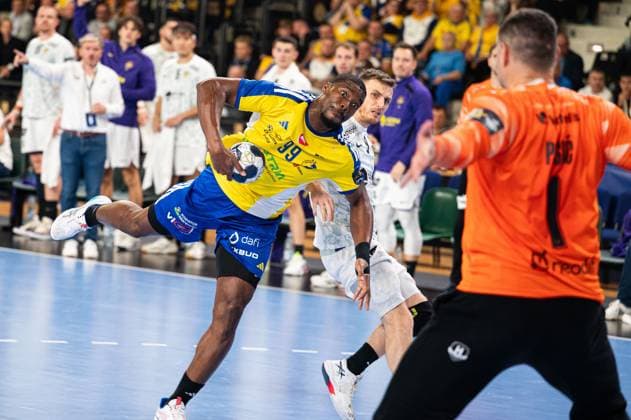 KIELCE 15.10.2025 MECZ 5. KOLEJKA LIGA MISTRZOW PILKA RECZNA MEZCZYZN SEZON 2025 2026 --- MENS HALDBALL EHF CHAMPIONS LEAGUE SEASON 2025 2026 MATCH: INDUSTRIA KIELCE - HBC NANTES DYLAN NAHI THEO AVELANDE DEMOUGE FOT. MICHAL TRZPIS 400MM.PL NEWSPIX.PL --- newspix.pl 