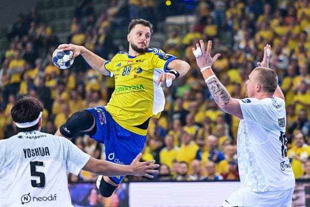 15.10.2025 KIELCE UL. BOCZNA ( POLAND ) PILKA RECZNA MEZCZYZN ( HANDBALL MEN S ) LIGA MISTRZOW - FAZA GRUPOWA ( MEN S EHF CHAMPIONS LEAGUE - GROUP PHASE ) MECZ INDUSTRIA KIELCE - HBC NANTES ( GAME ) NZ ALEKS VLAH SYLWETKA MATEJ GABER FOTO MICHAL STANCZYK CYFRASPORT NEWSPIX.PL --- Newspix.pl  20251015CSMS0018