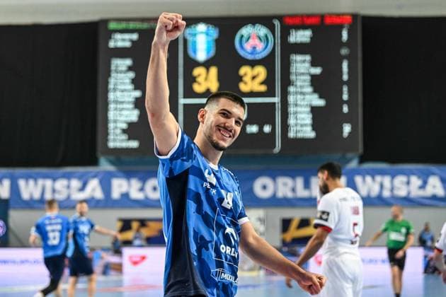 PLOCK 15.10.2025 MECZ 5. KOLEJKA LIGA MISTRZOW PILKA RECZNA MEZCZYZN SEZON 2025 2026 ORLEN WISLA PLOCK - PSG --- MENS HALDBALL EHF CHAMPIONS LEAGUE SEASON 2025 2026 MATCH: SPR WISLA PLOCK - PARIS SAINT-GERMAIN GERGO FAZEKAS RADOSC CELEBRATION FOT. JACEK PRONDZYNSKI FOTOPYK NEWSPIX.PL --- newspix.pl 