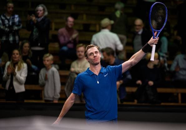 251015 Denis Shapovalov of Canada celebrates after a men s singles tennis match during day 5 of the ATP, Tennis Herren 250 Nordic Open on October 15, 2025 in Stockholm. Photo: Jesper Zerman BILDBYRAN kod JZ JZ0628 tennis nordic open day 5 bbeng jubel Copyright: JESPERxZERMAN BB251015JZ053