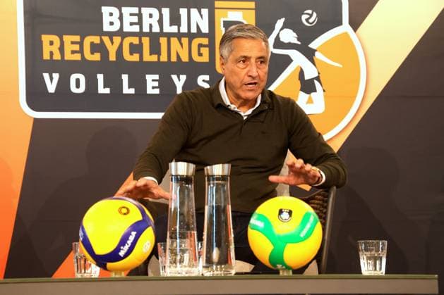 DEU, DVV, 1.VBL, BR Volleys, Eoeffnungs-PK, 16.10.2025, berlin, Berlin, DEU, DVV, 1.VBL, BR Volleys, Eoeffnungs-PK, im Bild Praesident Niromand (BR Volleys)