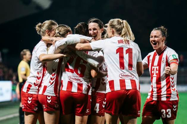 Google Pixel Frauen-Bundesliga: 1.FC Köln- Bayer 04 Leverkusen; 16.10.2025 Der 1. FC Köln jubelt zum 2:0 durch Sara Agrež (1. FC Köln, 4) Google Pixel Frauen-Bundesliga: 1.FC Köln- Bayer 04 Leverkusen, Franz-Kremer-Stadion ;16.10.2025 Copyright: xBEAUTIFULxSPORTS Freisenx