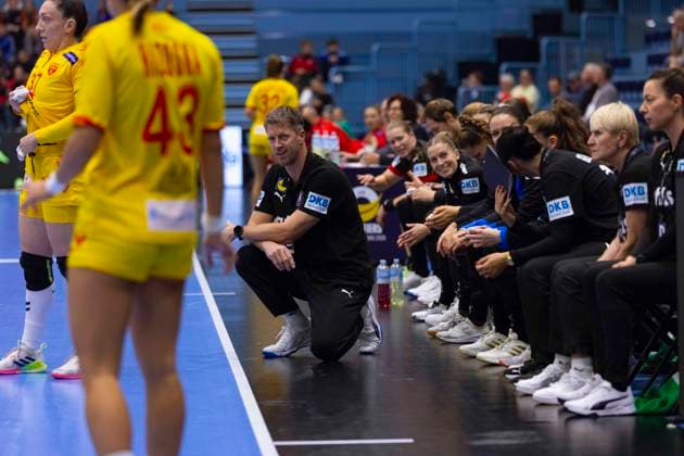 Germany vs. North Macedonia - Handball A-Women European Championship, EM, Europameisterschaft qualification, 16.10.2025 GUMMERSBACH, GERMANY - OCTOBER 16: Coach Markus Gaugisch (GER) during the match between Germany vs. North Macedonia - Handball A-Women European Championship qualification at Schwalbe-Arena on October 16, 2025 in Gummersbach, Germany. Copyright: xBEAUTIFULxSPORTS KennyxBeelex