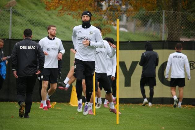 16.10.2025, xmohx, Fussball 2.Bundesliga, SV 07 Elversberg - Training v.l. Lukas Petkov (SV Elversberg) (DFL DFB REGULATIONS PROHIBIT ANY USE OF PHOTOGRAPHS as IMAGE SEQUENCES and or QUASI-VIDEO) Sankt Ingbert