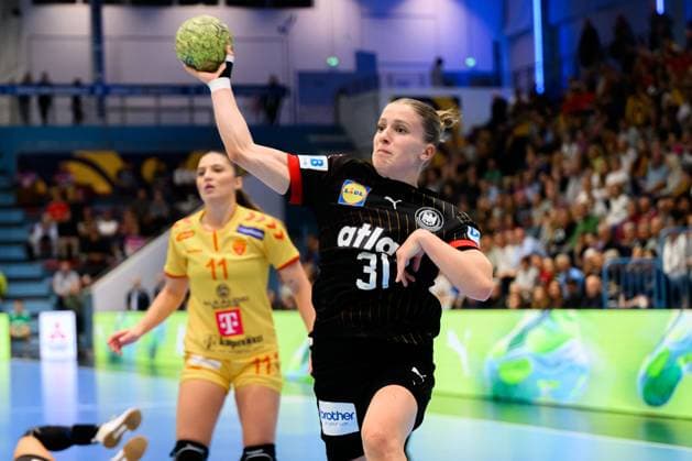 Gummersbach: Handball Frauen EM-Qualifikation, Deutschland - Nordmazedonien Alexia Hauf (Deutschland) Gummersbach Schwalbe Arena Deutschland