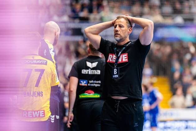 Maik Machulla (Rhein-Neckar Loewen, Trainer) ist enttaeuscht unzufrieden GER, TBV Lemgo Lippe vs. Rhein-Neckar Loewen, Handball, 1. Bundesliga, 9. Spieltag, Spielzeit 2025 2026, 16.10.2025 GER, TBV Lemgo Lippe vs. Rhein-Neckar Loewen, Handball, 1. Bundesliga, 9. Spieltag, Spielzeit 2025 2026, 16.10.2025 Lemgo Copyright: xEibner-Pressefoto JanxRollingerx EP_JSK