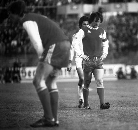 22.03.75 VfB Stuttgart - 1. FC Köln Deutschland, Stuttgart, 22.03.1975, Fussball, Bundesliga, Saison 1974 1975, VfB Stuttgart - 1. FC Köln (2:0): Wolfgang Overath (1. FC Köln). *** 22 03 75 VfB Stuttgart 1 FC Köln Germany, Stuttgart, 22 03 1975, Football, Bundesliga, Season 1974 1975, VfB Stuttgart 1 FC Köln 2 0 Wolfgang Overath 1 FC Köln