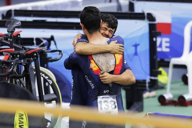 2025 UCI Para-Cycling Track World Championships Picture by Alex Whitehead SWpix.com - 16 10 2025 - Cycling - 2025 UCI Para-Cycling Track World Championships - Rio Olympic Velodrome, Rio de Janeiro, Brazil - MC5 1 Km Time Trial Final - Alfonso Cabello Llamas (Spain) wins the MC5 1 Km Time Trial World Championship, WM, Weltmeisterschaft Copyright: x xSWpix.comx(t axPhotographyxHubxLtd)xAlexxWhitehead SWpix.comx SWP-3030-9546