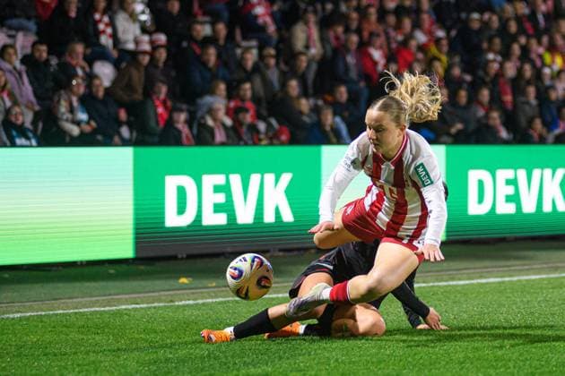 COLOGNE, GERMANY - 16 OCTOBER, 2025: Carlotta Imping, Loreen Bender - The match of Women Bundesliga 1.FC Koeln Frauen vs Bayer 04 Frauen at FRANZ-KREMER STADION  Copyright: xVITALIIxKLIUIEVx