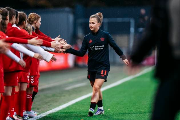 Google Pixel Frauen-Bundesliga: 1.FC Köln- Bayer 04 Leverkusen; 16.10.2025 Kristin Kögel (Bayer 04 Leverkusen, 11) Google Pixel Frauen-Bundesliga: 1.FC Köln- Bayer 04 Leverkusen, Franz-Kremer-Stadion ;16.10.2025 Copyright: xBEAUTIFULxSPORTS Freisenx