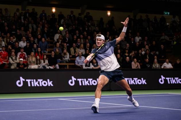 251016 Holger Rune of Denmark competes in a men s singles tennis match during day 6 of the ATP, Tennis Herren 250 Nordic Open on October 16, 2025 in Stockholm. Photo: Jesper Zerman BILDBYRAN kod JZ JZ0629 tennis nordic open nordic open 2024 bbeng Copyright: JESPERxZERMAN BB251016JZ069