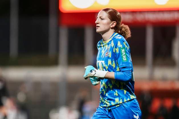 Google Pixel Frauen-Bundesliga: 1.FC Köln- Bayer 04 Leverkusen; 16.10.2025 Irina Fuchs (1. FC Köln, 34) Google Pixel Frauen-Bundesliga: 1.FC Köln- Bayer 04 Leverkusen, Franz-Kremer-Stadion ;16.10.2025 Copyright: xBEAUTIFULxSPORTS Freisenx