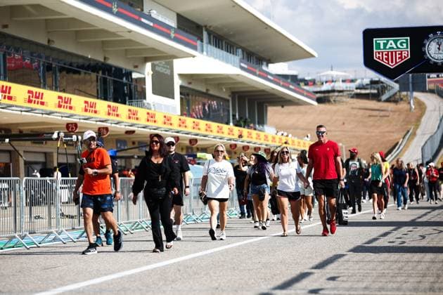 F1 - UNITED STATES GRAND PRIX 2025 Fans running on pitlane during the 2025 Formula 1 United States Grand Prix, 19th round of the 2025 FIA Formula One World Championship, WM, Weltmeisterschaft from October 17 to 19, 2025 on the Circuit of the Americas, in Austin, Texas, United States of America - AustinUnited States  Copyright: xEricxAlonsox
