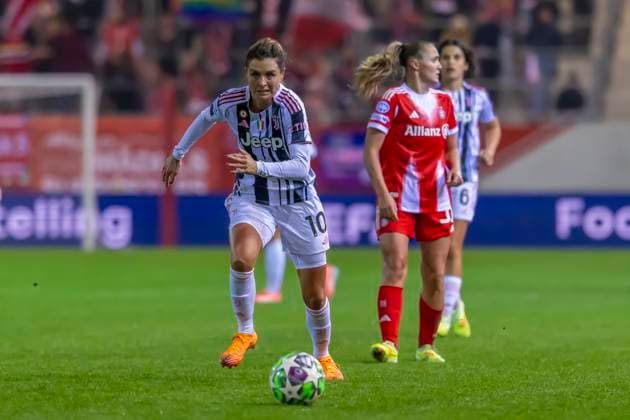 München, Deutschland 04. November 2024: CL - Frauen - 2025 2026 - FC Bayern München vs. Juventus Turin Im Bild: Cristiana Girelli (Turin) FC Bayern Campus Bayern Copyright: xFotostandx xSchäferx