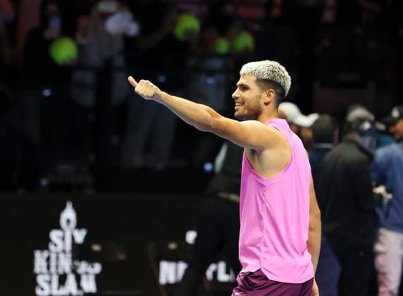 (251017) -- RIYADH, Oct. 17, 2025 -- Carlos Alcaraz of Spain celebrates after winning the semifinal match against Taylor Fritz of the United States at the Six Kings Slam tennis tournament in Riyadh, Saudi Arabia, Oct. 16, 2025. ) (SP)SAUDI ARABIA-RIYADH-TENNIS-6 KINGS SLAM-SEMIFINAL LuoxChen 