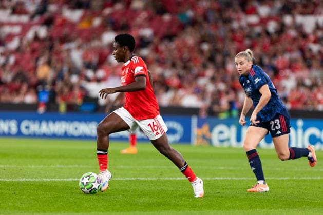 SL Benfica Vs Arsenal in Lisboa - 16 Oct 2025 Christy Ucheibe of SL Benfica in action during the UEFA Women s Champions League match between SL Benfica and Arsenal at Estádio da Luz. Final Score; SL Benfica 0 : 2 Arsenal Lisboa Portugal Copyright: xDavidexPuglisix xSOPAxImagesx dp_slb_arsnl-15
