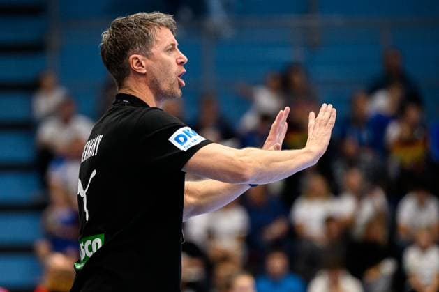 Gummersbach: Handball Frauen EM-Qualifikation, Deutschland - Nordmazedonien Trainer Markus Gaugisch (Deutschland) Gestik Geste gestikuliert Gummersbach Schwalbe Arena Deutschland
