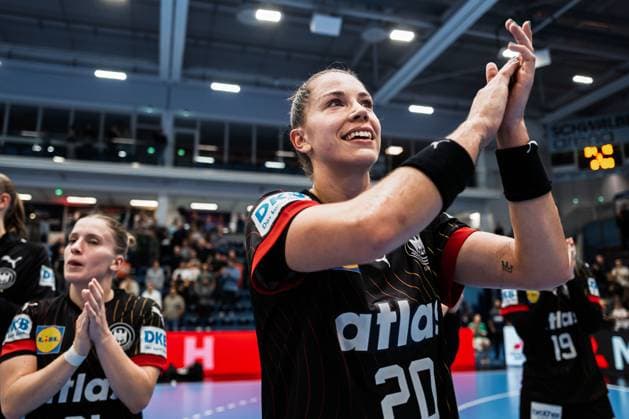 Gummersbach: Handball Frauen EM-Qualifikation, Deutschland - Nordmazedonien Emily Vogel (Deutschland) Gummersbach Schwalbe Arena Deutschland