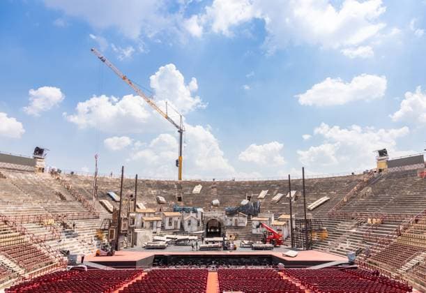 Verona, Italy - workers preparing the stage for the thetre performance in the famous Arena Verona, Italy - June 2022: workers preparing the stage for the thetre performance in the famous Arena Copyright: xZoonar.com PaoloxGallox 19589787 Verona, Italy - workers preparing the stage for the thetre performance in the famous Arena Verona, Italy - June 2022: wo imago images 0238401998