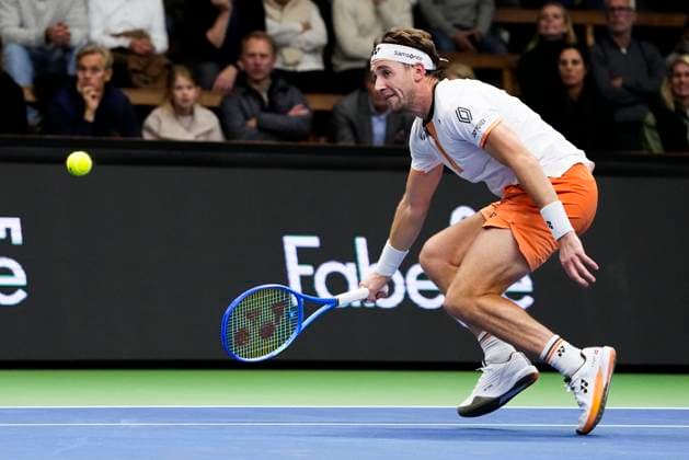 STOCKHOLM, SVERIGE 20251017 Norges Casper Ruud i sin kvartsfinal mot Sebastian Korda, USA, under tennisturneringen BNP Paribas Nordic Open i Kungliga tennishallen. STOCKHOLM SVERIGE x11288x