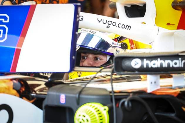 F1 - UNITED STATES GRAND PRIX 2025 HADJAR Isack (fra), Visa Cash App RB F1 Team VCARB02, portrait during the 2025 Formula 1 United States Grand Prix, 19th round of the 2025 FIA Formula One World Championship, WM, Weltmeisterschaft from October 17 to 19, 2025 on the Circuit of the Americas, in Austin, Texas, United States of America - AustinUnited States  Copyright: xEricxAlonsox