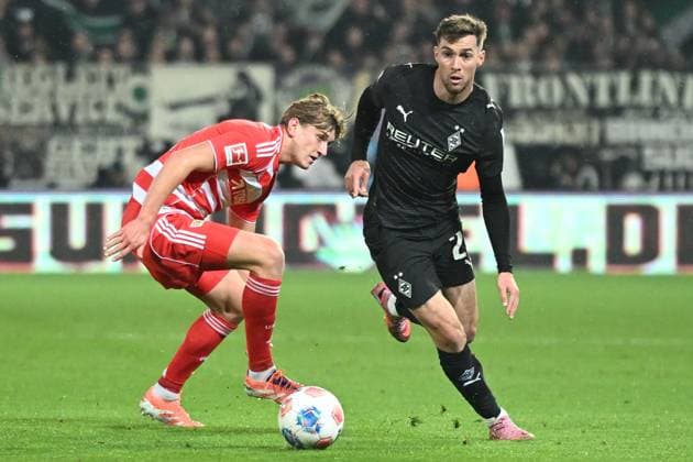 Aljoscha Kemlein (1.FC Union Berlin, 6) und Luca Netz (Borussia Moenchengladbach, 20) GER, 1.FC Union Berlin gegen Borussia Moenchengladbach, Fussball, Bundesliga, Saison 2025 2026, 7. Spieltag, 17.10.2025 (DFL REGULATIONS PROHIBIT ANY USE OF PHOTOGRAPHS AS IMAGE SEQUENCES AND OR QUASI-VIDEO.) GER, 1.FC Union Berlin gegen Borussia Moenchengladbach, Fussball, Bundesliga, Saison 2025 2026, 7. Spieltag, 17.10.2025 Berlin Copyright: xEibner-Pressefoto RyanxSleimanx EP_RSN