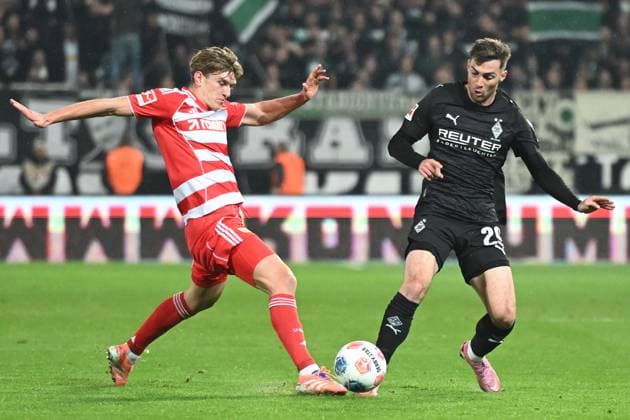 Aljoscha Kemlein (1.FC Union Berlin, 6) und Luca Netz (Borussia Moenchengladbach, 20) GER, 1.FC Union Berlin gegen Borussia Moenchengladbach, Fussball, Bundesliga, Saison 2025 2026, 7. Spieltag, 17.10.2025 (DFL REGULATIONS PROHIBIT ANY USE OF PHOTOGRAPHS AS IMAGE SEQUENCES AND OR QUASI-VIDEO.) GER, 1.FC Union Berlin gegen Borussia Moenchengladbach, Fussball, Bundesliga, Saison 2025 2026, 7. Spieltag, 17.10.2025 Berlin Copyright: xEibner-Pressefoto RyanxSleimanx EP_RSN