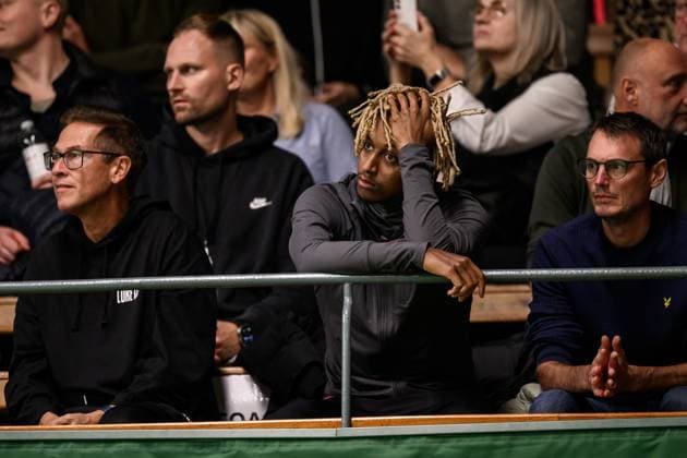 251017 Mikael Ymer of Sweden in the stands during a men s single quarter final tennis match during day 7 of the Nordic Open on October 17, 2025 in Stockholm. Photo: Simon Hastegard BILDBYRAN kod SH SH0654 tennis nordic open 7 bbeng sverige Copyright: SIMONxHASTEGARD BB251017SH013