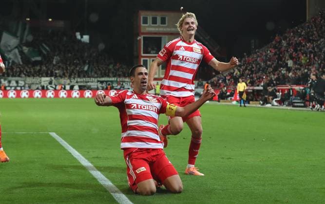 Rani Khedira jubelt nach 3:1 Freude Emotion Jubel Fußball Fussball Bundesliga Herren DFL 7. Spieltag Saison 2025 2026 17.10.2025 1.FC Union Berlin FCU vs. Borussia Mönchengladbach BMG DFL regulations prohibit any use of photographs as image sequences and or quasi-video.