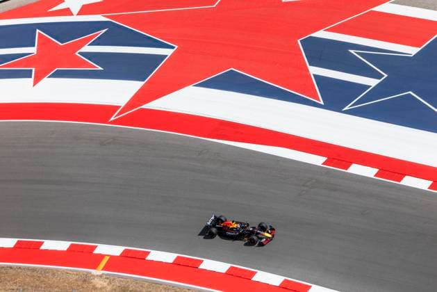 Formula 1 MSC Cruises United States Grand Prix 2025 Alexis Perrin OVERTAKE MAXPPP - Austin 17 10 2025 01 VERSTAPPEN Max (nld), Oracle Red Bull Racing, action at the Formula 1 MSC Cruises United States Grand Prix 2025, the 19th round of the 2025 FIA Formula 1 World Championship, WM, Weltmeisterschaft at the Circuit of The Americas in Austin, Texas, United States, from October 16 to 19, 2025 Austin Circuit of The Americas United States  Copyright: xOVERTAKE MAXPPPxAlexisxPerrinx OVT202510172456 OVT202510172456