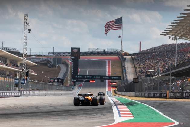 Formula 1 MSC Cruises United States Grand Prix 2025 Alexis Perrin OVERTAKE MAXPPP - Austin 17 10 2025 81 PIASTRI Oscar (aus), McLaren F1 Team, action at the Formula 1 MSC Cruises United States Grand Prix 2025, the 19th round of the 2025 FIA Formula 1 World Championship, WM, Weltmeisterschaft at the Circuit of The Americas in Austin, Texas, United States, from October 16 to 19, 2025 Austin Circuit of The Americas United States  Copyright: xOVERTAKE MAXPPPxAlexisxPerrinx OVT202510172540 OVT202510172540