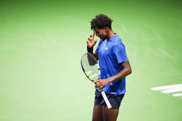 STOCKHOLM, SVERIGE 20251018 Sveriges Elias Ymer förlorar kvartsfinalen efter matchen mot Kanadas Denis Shapovalov under tennisturneringen BNP Paribas Nordic Open i Kungliga tennishallen. STOCKHOLM SVERIGE x11288x