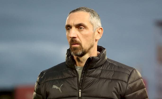 17.10.2025, xfsx, Herren, Fussball, Saison 2025 2026, Regionalliga Bayern, 14. Spieltag: FC Wuerzburger Kickers - SpVgg Greuther Fuerth II v.li.: Trainer Roberto Hilbert (SpVgg Greuther Fuerth II), Einzelbild Wuerzburg AKON ARENA Bayern Deutschland