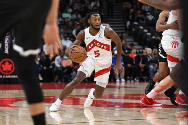 October 17, 2025, Toronto, On, Canada: Toronto Raptors Immanuel Quickley (5) drives against the Brooklyn Nets during first half NBA, Basketball Herren, USA preseason basketball action in Toronto on Friday, Oct. 17, 2025. Immanuel Quickley  - ZUMAc35_ 20251017_zaf_c35_107 Copyright: xJonxBlackerx
