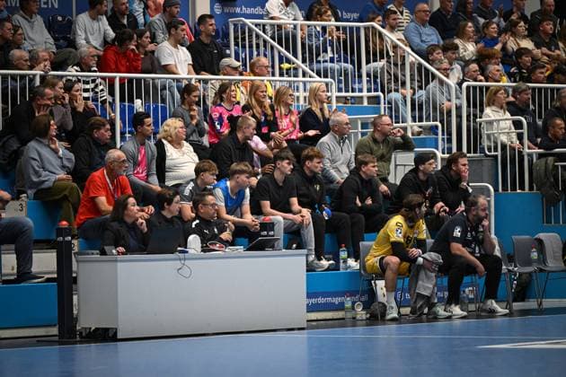 Deutschland, Handball, 2. Bundesliga, 8. Spieltag, 2025 2026, TSV Bayer Dormagen vs HSG Krefeld Niederrhein, 17.10.2025, TSV Bayer Sportcenter, Dormagen, Deutschland, Kampfgericht Copyright: xMarkusxVerwimpx