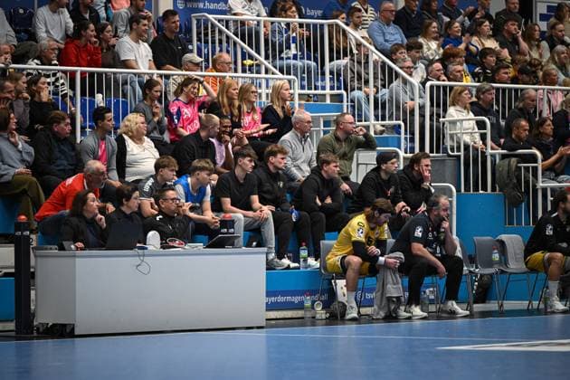 Deutschland, Handball, 2. Bundesliga, 8. Spieltag, 2025 2026, TSV Bayer Dormagen vs HSG Krefeld Niederrhein, 17.10.2025, TSV Bayer Sportcenter, Dormagen, Deutschland, Kampfgericht Copyright: xMarkusxVerwimpx