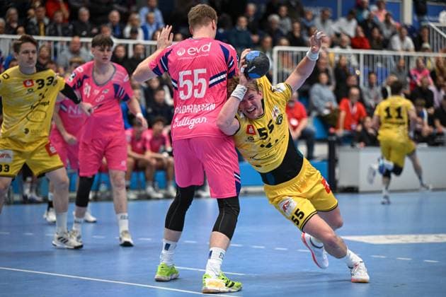Deutschland, Handball, 2. Bundesliga, 8. Spieltag, 2025 2026, TSV Bayer Dormagen vs HSG Krefeld Niederrhein, 17.10.2025, TSV Bayer Sportcenter, Dormagen, Deutschland, Copyright: xMarkusxVerwimpx