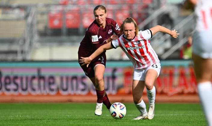 17.10.2025 - Fussball - Saison 2025 2026 - 1. Google Pixel Frauen Bundesliga - 07. Spieltag: 1. FC Nürnberg FCN ( Club Clubfrauen ) - SC Freiburg - Sportfoto Zink - xwoxzix - Oliwia Wos (15, 1. FC Nürnberg FCN ) Luca Birkholz ( 23 , SC Freiburg )