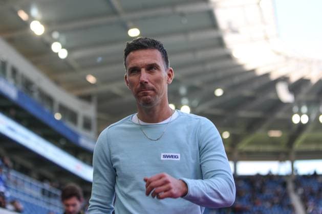 Christian Eichner (Karlsruher SC, Chef-Trainer) vor dem Spiel im Interview, Karlsruher SC vs. 1. FC Kaiserslautern, 2. Bundesliga, 9. Spieltag, 2025 2026, 18.10.2025, DFL REGULATIONS PROHIBIT ANY USE OF PHOTOGRAPHS AS IMAGE SEQUENCES AND OR QUASI-VIDEO, Karlsruher SC vs. 1. FC Kaiserslautern, 2. Bundesliga, 9. Spieltag, 2025 2026, 18.10.2025 Karlsruhe