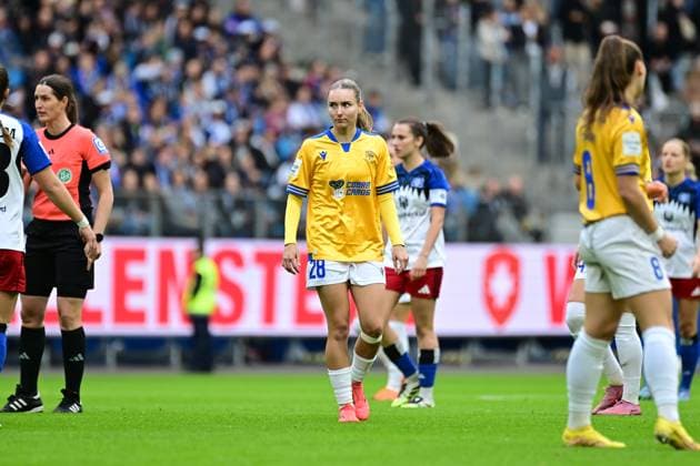 Fußball I Frauen I Saison 2025-2026 I Bundesliga I 7. Spieltag I Hamburger SV - FC Carl Zeiss Jena I 18.10.2025 Emily Reske (28, FC Carl Zeiss Jena) Hamburg Volkspark, Volksparkstadion, Stadion, Volkspark-Stadion Hamburg Deutschland Copyright: xLobeca FelixxSchlikisx