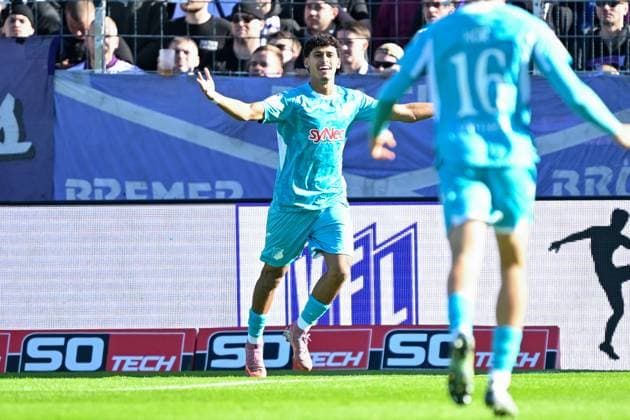 3. Liga - 25 26 - VfL Osnabrück - TSG Hoffenheim II am 18.10.2025 an der Bremer Brücke in Osnabrück Jubel, Torjubel, Torschuetze, Torschütze Ayoube Amaimouni-Echghouyab (Hoffenheim) jubelt nach seinem Tor zum 0:1.